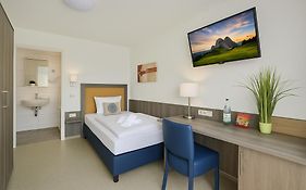 Sunny Hotel Regenstauf